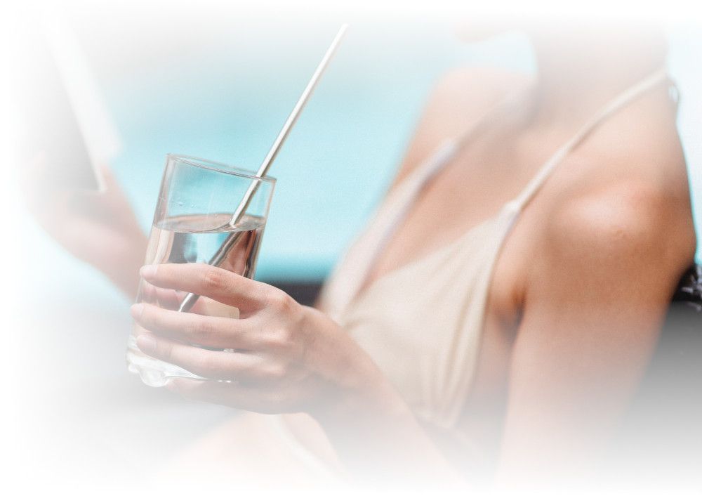 Viel Flüssigkeit zu sich nehmen - mit Bela Aqua richtig in die Sommerferien starten